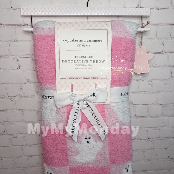 Cupcakes And Cashmere Pink Ghost Blanket - Picture 3 of 3